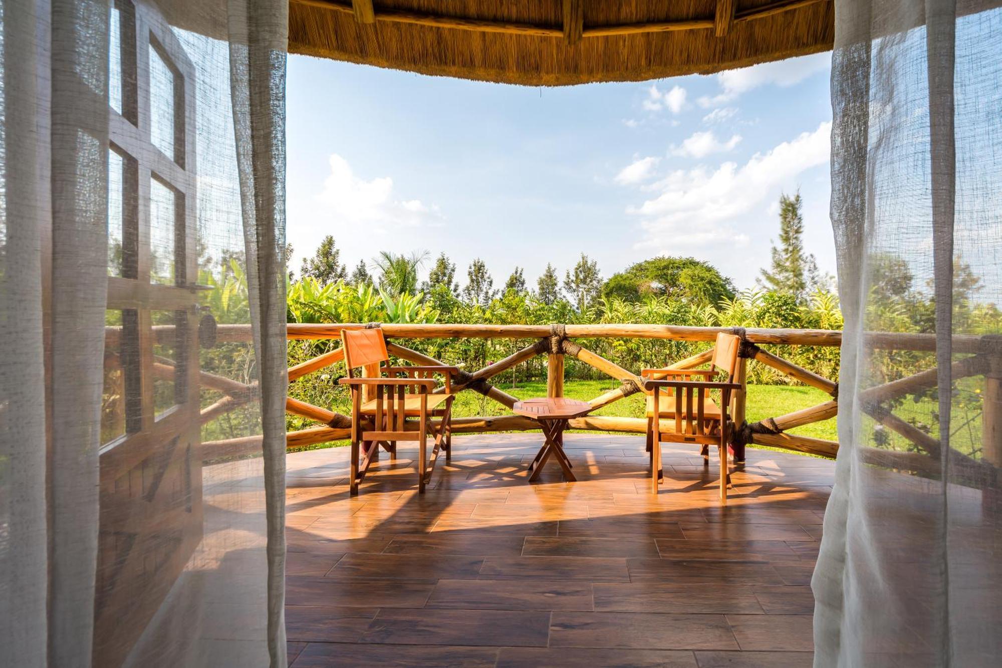 Emburara Farm Lodge Mbarara Exterior photo